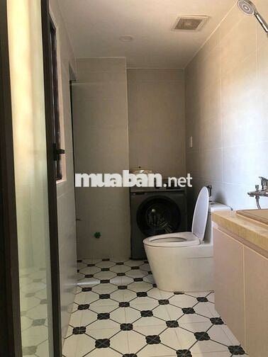 Modern Studio Room Available For Rent