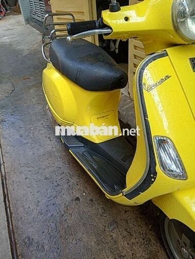 Piaggio Vespa LX 125 Vàng