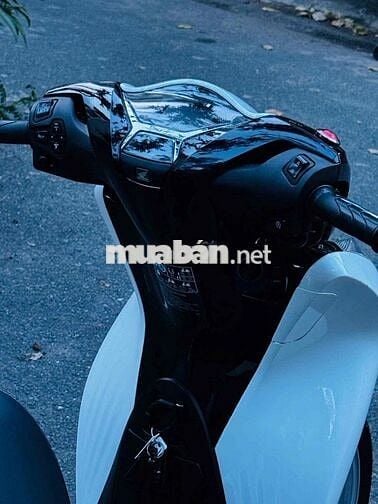 Honda SH 160i ABS 2025 Trắng 11000 km