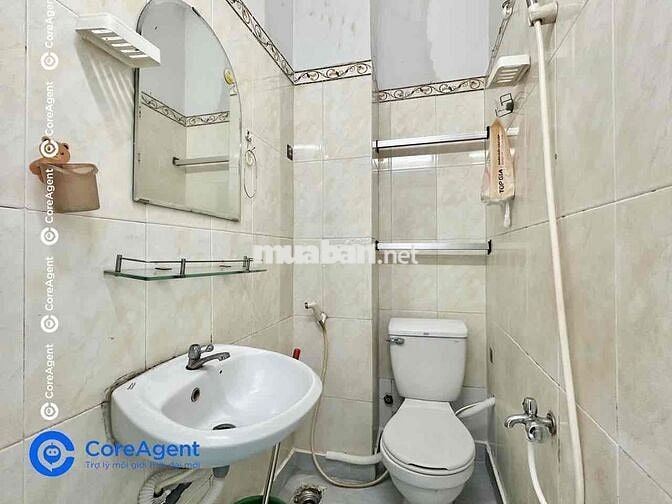 STUDIO BANCOL SẴN MÁY LẠNH GIỜ GIẤC TỰ DO NGAY VÀNH ĐAI TRONG-TÊN LỬA