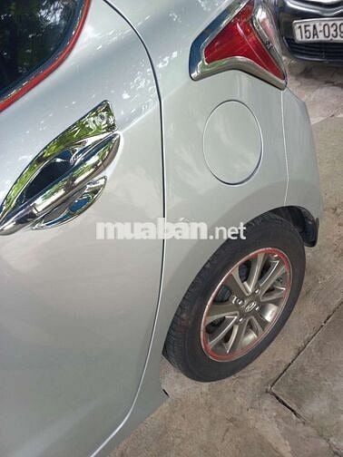 Hyundai Grand i10 Số sàn Bạc