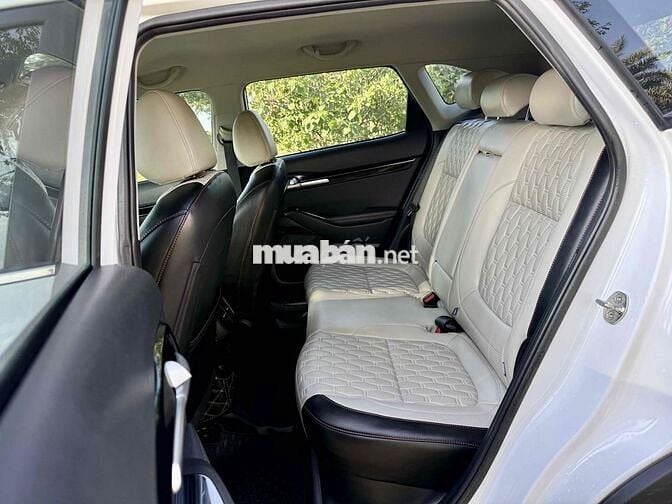 Kia Seltos Luxury 2022 28.000 km Trắng