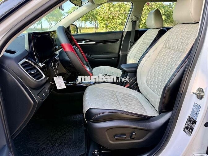 Kia Seltos Luxury 2022 28.000 km Trắng
