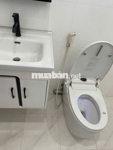 Hot! Mặt tiền dài 20m, Phù hợp ở ,kinh doanh và văn phòng. Nhà 3lầu