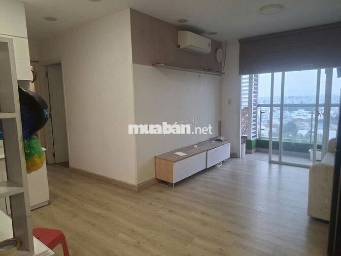 CHO THUÊ CUỐI THÁNG 6 Ở CĂN 2PN 64M2 9TR5/THANG CÓ NỘI THẤT