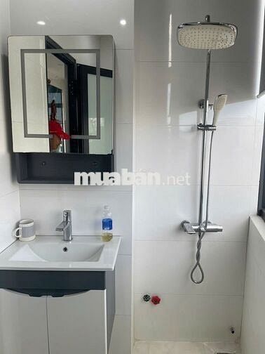 Hot! Mặt tiền dài 20m, Phù hợp ở ,kinh doanh và văn phòng. Nhà 3lầu