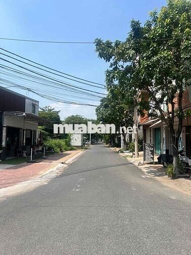 Sang nhượng hoặc cho thuê mặt bằng kinh doanh