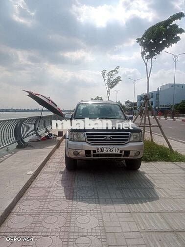 Ford Everest Số sàn màu Đen