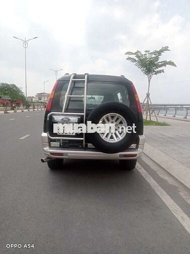 Ford Everest Số sàn màu Đen