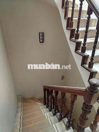 Cho thuê nhà Ngọc Lâm - 50m - 4pn - 10tr