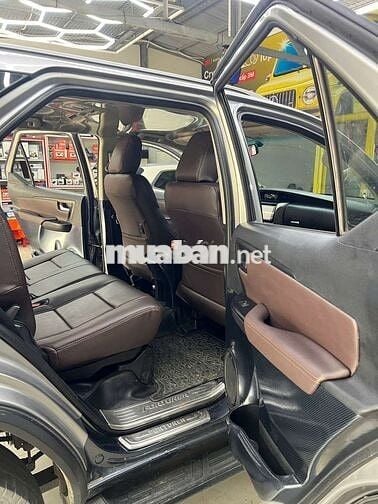 Toyota Fortuner 2017 Số sàn Bạc 130.000 km