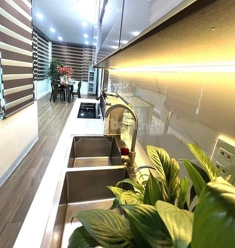 Bán Nhà Kinh Doanh Tôn Đức Thắng, Đống Đa 46m, 5 tầng, mt 8m, 21.6 tỷ