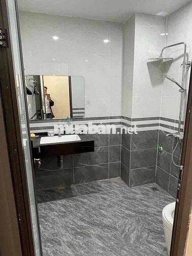CHO THUÊ NHÀ NGUYÊN CĂN PHỐ NGUYỄN THỜI TRUNG -THẠCH BÀN,4PN, NỘI THẤT