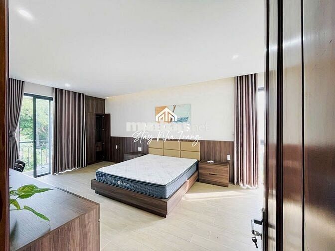 VILLA ĐỊA TRUNG HẢI PHÍA TOÀN CẢNH VỊNH NHA TRANG 5 PN CAO CẤP
