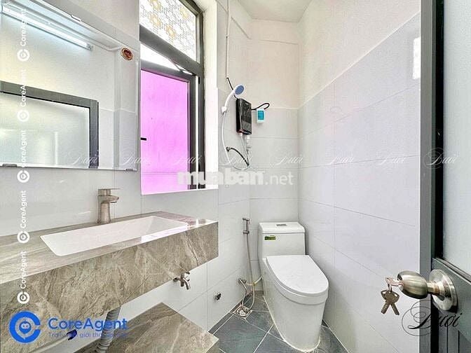 CHO THUÊ PHÒNG BAN CÔNG MỚI TINH CỰC ĐẸP-THANG MÁY GẦN ĐỘC LẬP,AEON TP