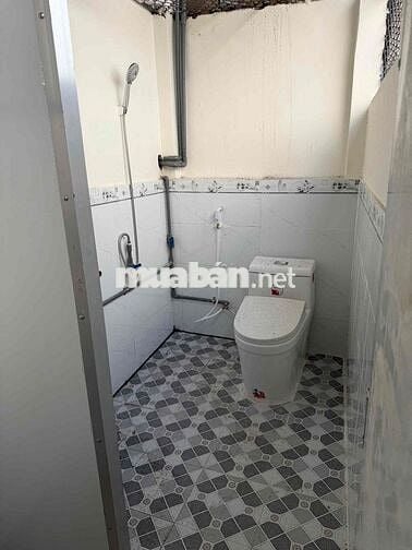 Nguyên Căn 2 pn Lạc Long Quân gần chợ  Ông Địa