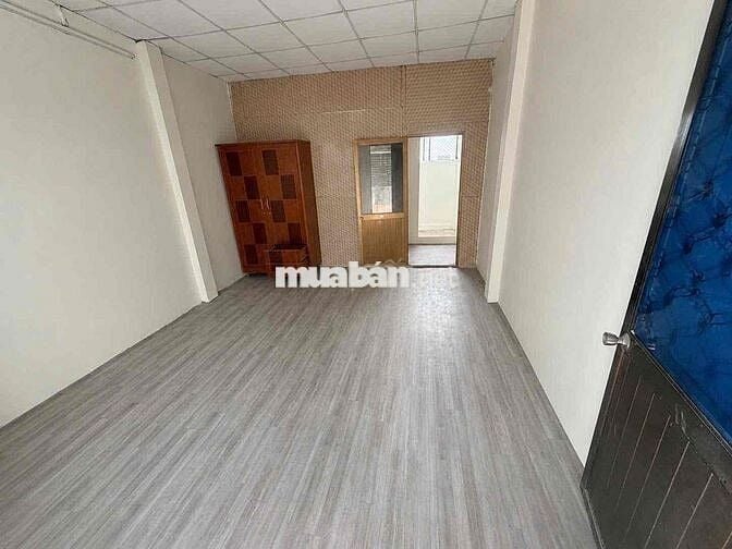 Nguyên Căn 2 pn Lạc Long Quân gần chợ  Ông Địa