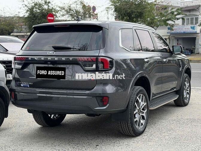 Ford Everest Titanium 4x2 2022 Ghi xám 81000 km