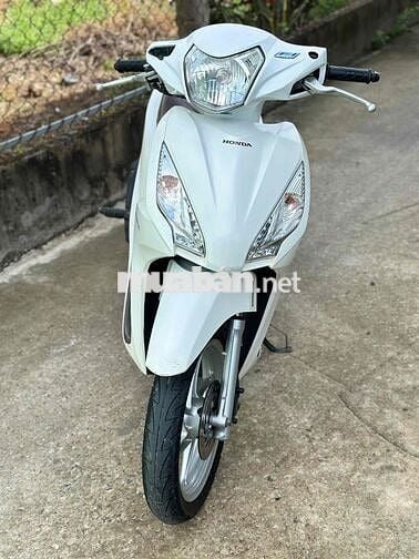 Honda Vision Trắng