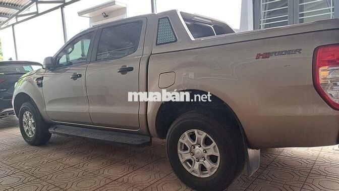 Ford Ranger XLS 2.2L 4x2 AT 2017 Vàng cát