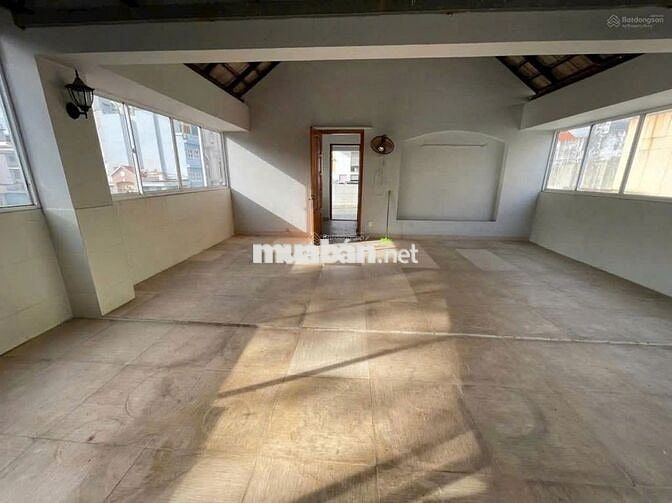 Nguyên căn ngang 7m x15m mặt tiền Nguyễn Văn Thủ, 3 tầng, sàn trống