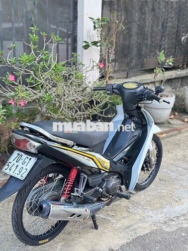 Yamaha Sirius RC 2018 Trắng, Đen, Vàng Số sàn