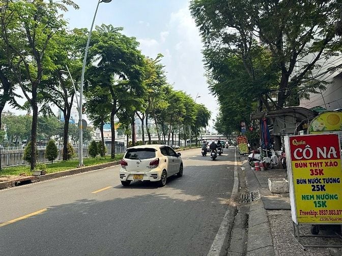 BÁN NHÀ MẶT TIỀN ĐƯỜNG HOÀNG SA, P. TÂN ĐỊNH, QUẬN 1