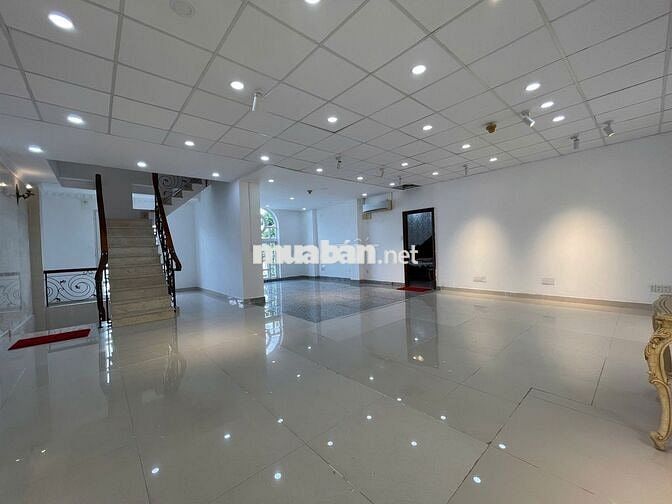 Cần cho thuê nhà hẻm 42 Trần Thiện Chánh. DT: 4 x 20m, 3 lầu, nhà mới.