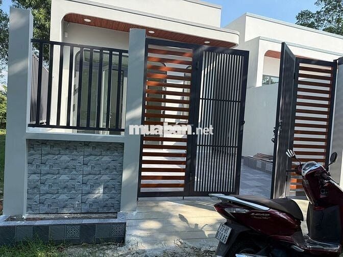 Bán nhà mới xây Hòa Khánh Đông, Đức Hòa, Long An. gần UBNN Hậu Nghĩa