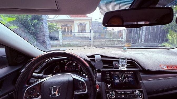 [CHÍNH CHỦ] Honda Civic RS 2019 Bạc 147.000 km