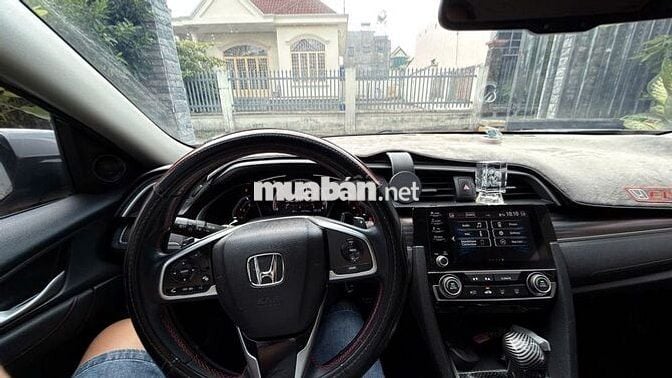 [CHÍNH CHỦ] Honda Civic RS 2019 Bạc 147.000 km