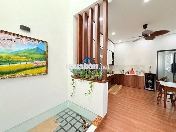 NHÀ NGUYÊN CĂN Ở VÀ KINH DOANH SẠCH CÓ THANG MÁY PENHOUSE 2 PN FULL