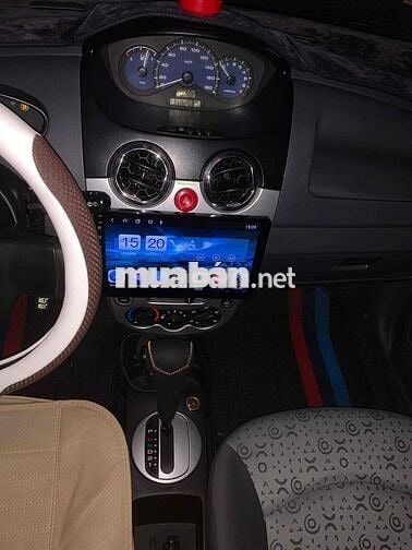 Xe gia đình màu Trắng