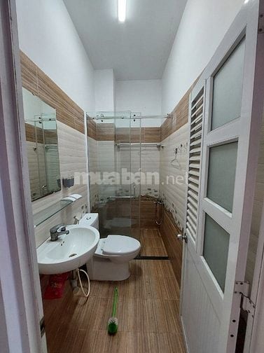 Cho thuê nhà nguyên căn giá rẻ 148/21 Đ59, 4 PN, 5WC. 4,15x12. 4 Tầng.