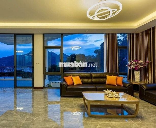 VILLA ĐỒI NÚI - VIEW TOÀN VỊNH NHA TRANG- 5 PHÒNG NGỦ - CÓ THANG MÁY