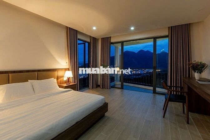 VILLA ĐỒI NÚI - VIEW TOÀN VỊNH NHA TRANG- 5 PHÒNG NGỦ - CÓ THANG MÁY