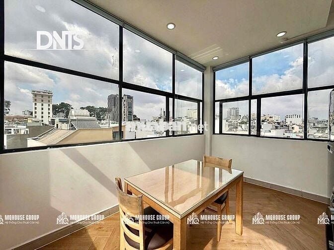 Cho thuê căn hộ 1 phòng ngủ balcony rộng 50m2 ngay chợ Tân Định