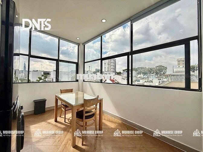 Cho thuê căn hộ 1 phòng ngủ balcony rộng 50m2 ngay chợ Tân Định