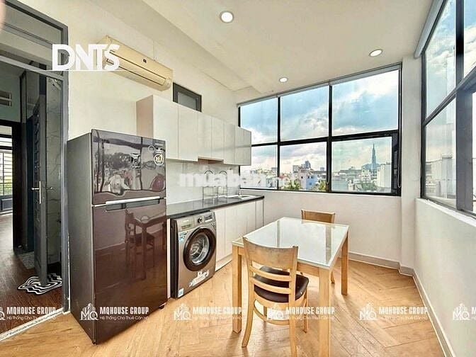 Cho thuê căn hộ 1 phòng ngủ balcony rộng 50m2 ngay chợ Tân Định