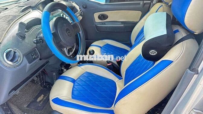 Chevrolet Spark 2024 Số sàn Bạc 5 chỗ