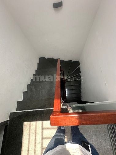 Nhà MT Nguyễn Trọng Tuyển P15 Q. Phú Nhuận 5x23 nhà 4 tầng HDT 60tr/th