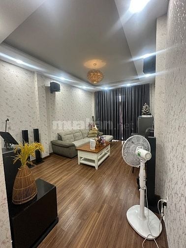 Nhà MT Nguyễn Trọng Tuyển P15 Q. Phú Nhuận 5x23 nhà 4 tầng HDT 60tr/th
