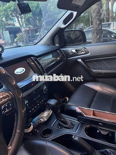Ford Everest Titanium 4x2 2019 Trắng 143.000 km