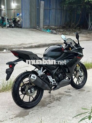 Honda CBR Đen