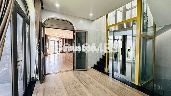 CHO THUÊ TẦNG 3 + 4 NHÀ GÓC 2 MẶT TIỀN HÒA XUÂN - CÓ THANG MÁY