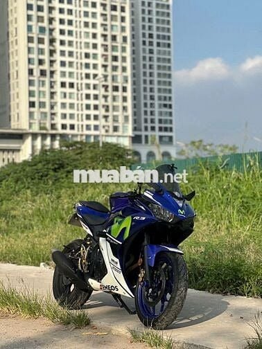 Yamaha R3 
