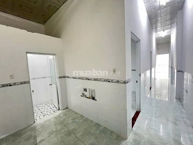 Xoay vòng tiền nên bán gấp căn nhà C4 Tân An Hội, Củ Chi, 122m2,1ty050