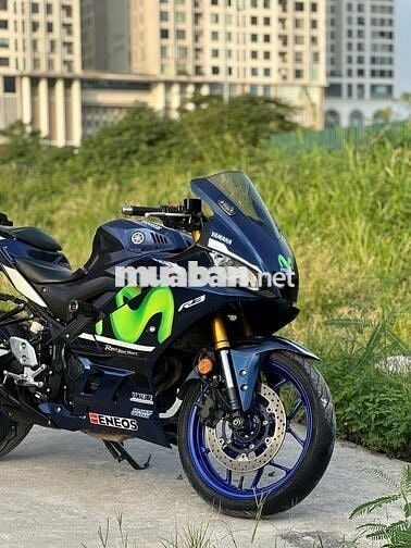 Yamaha R3 form mới 2025