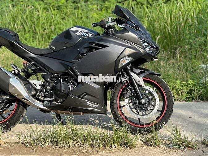 Kawasaki Ninja Xám Xe côn tay