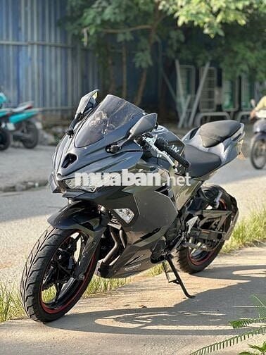 Kawasaki Ninja Xám Xe côn tay